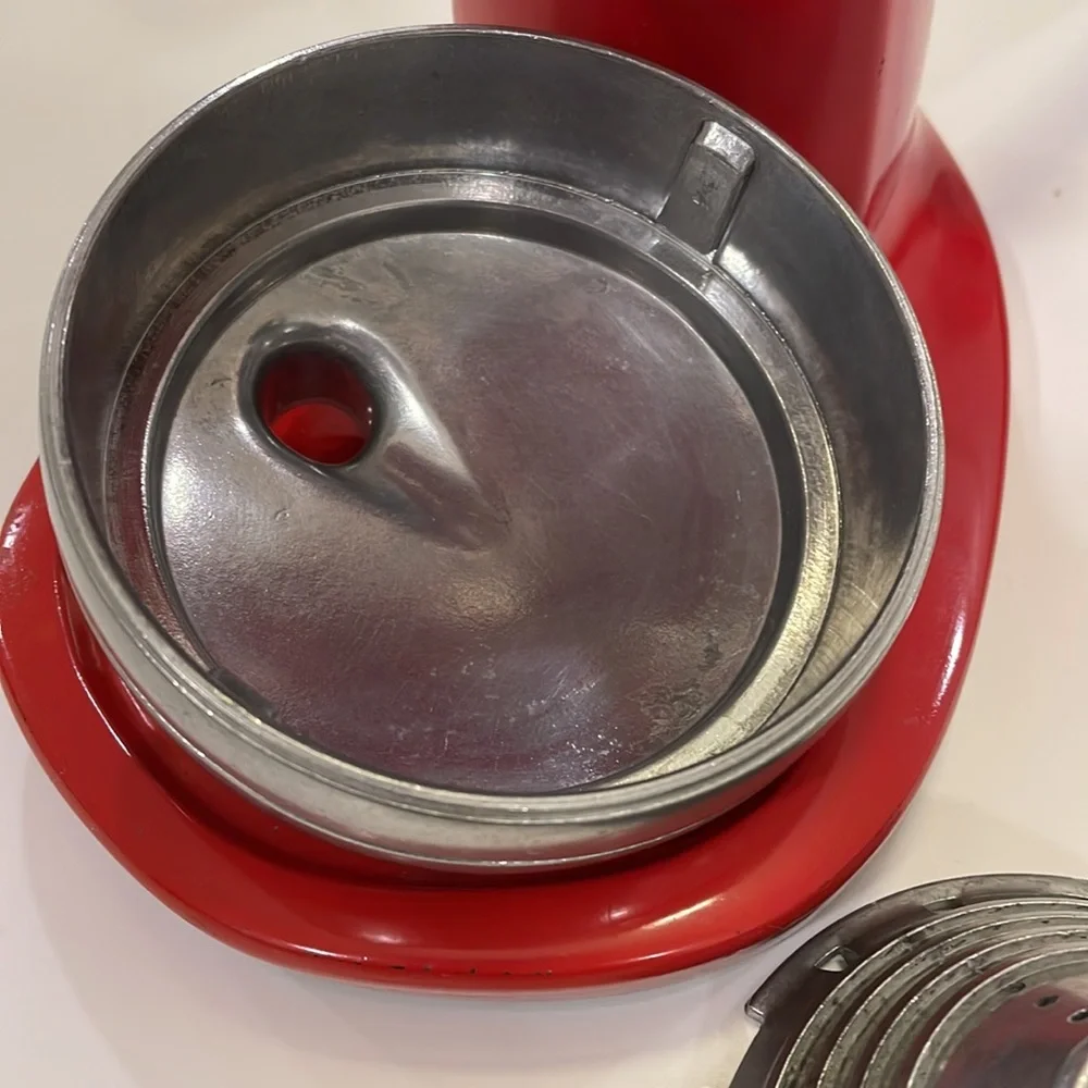 JUICE- KING RED VINTAGE JUICER